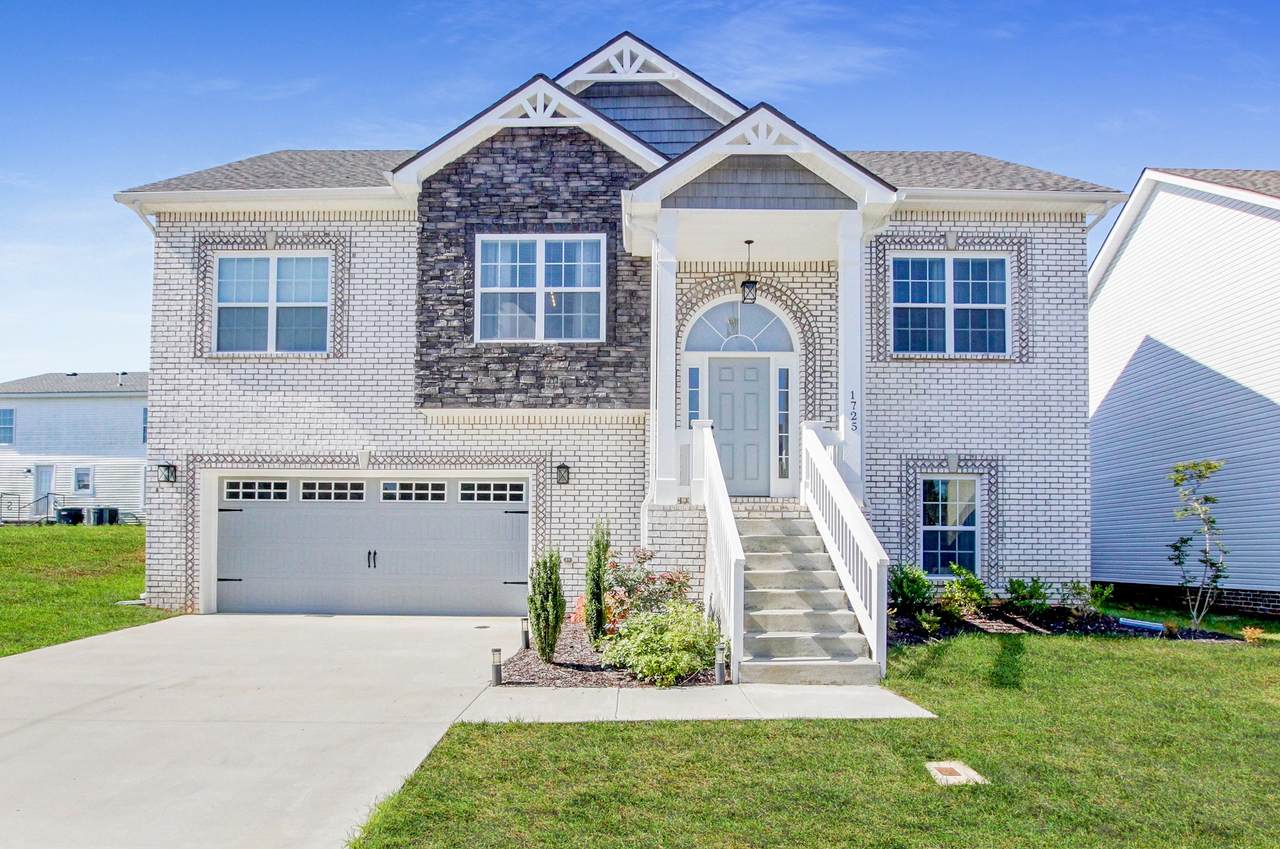 1725 Ellie Piper Cir - Photo 1