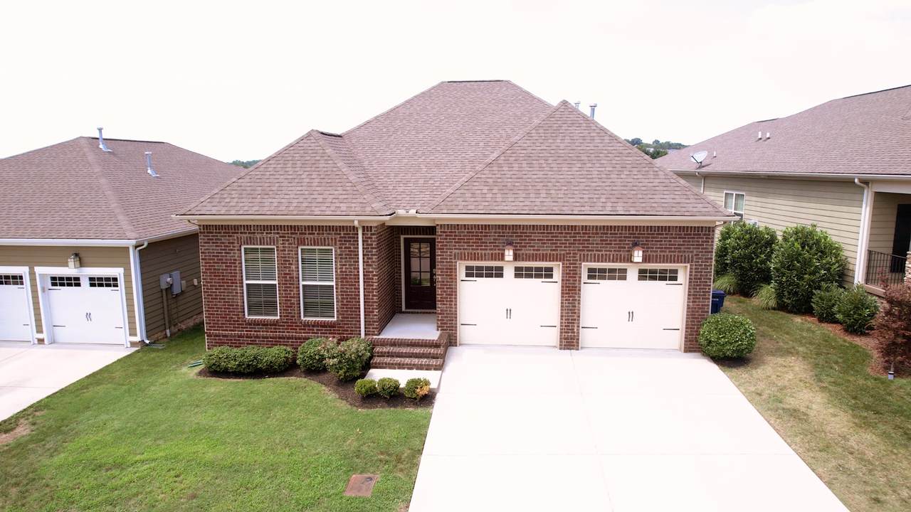 2126 Kirkwall Dr - Photo 1