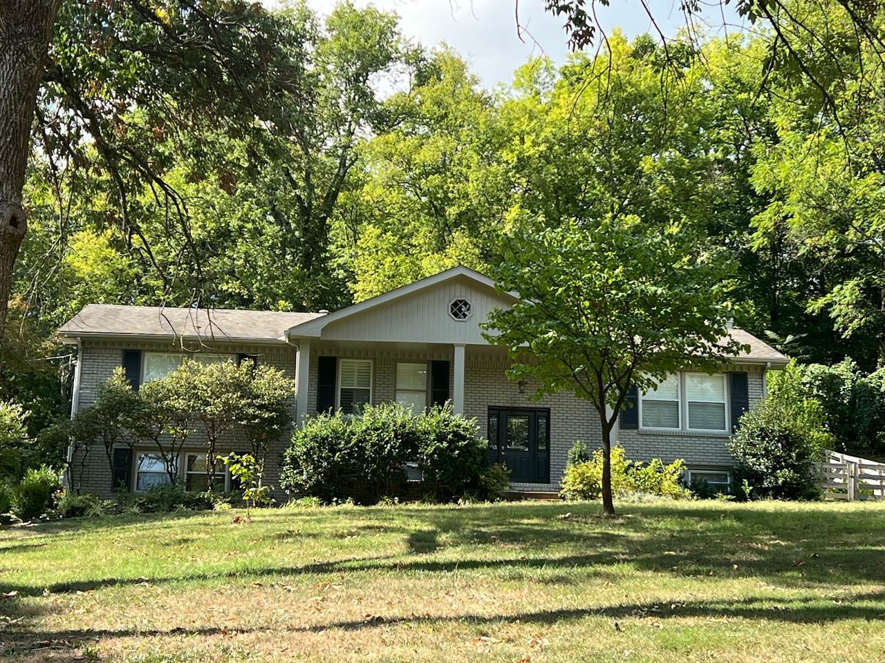 5009 Jackson Ln - Photo 1