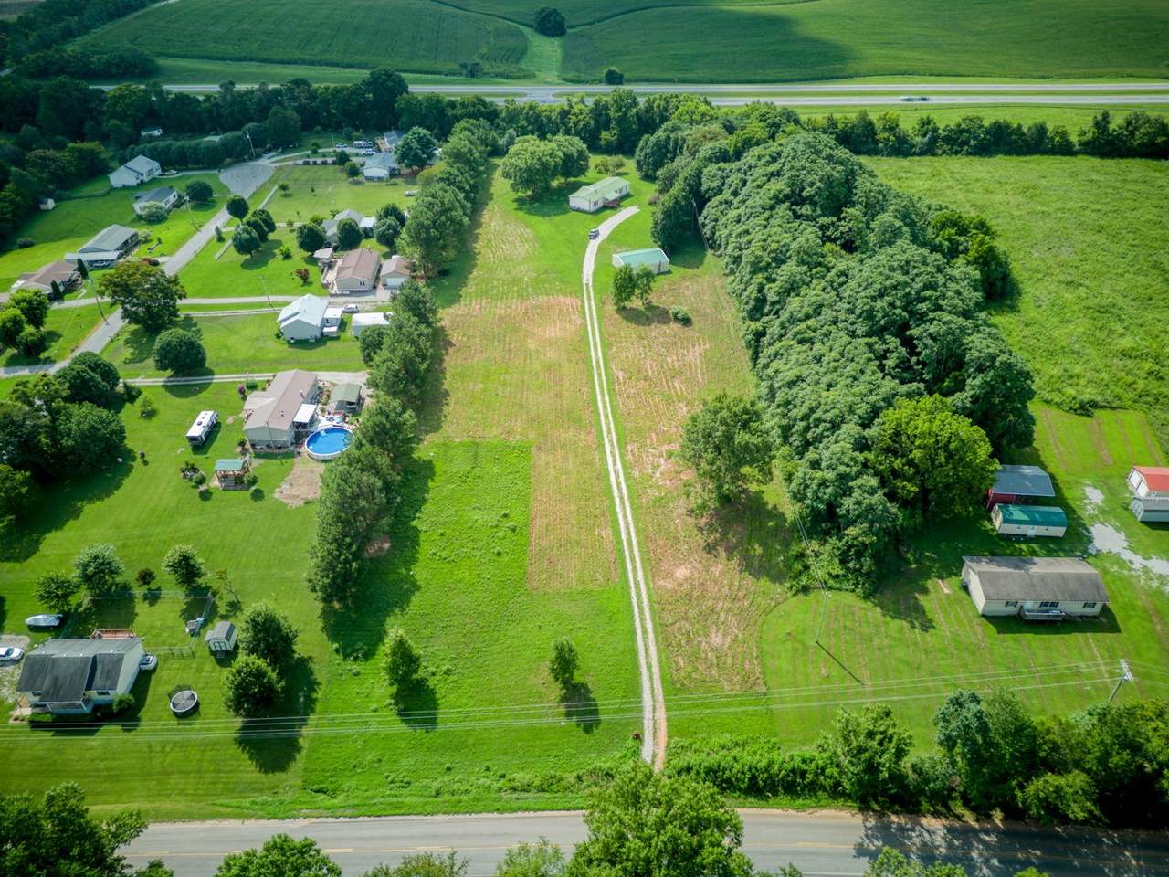 7637 Mcminnville Hwy - Photo 1