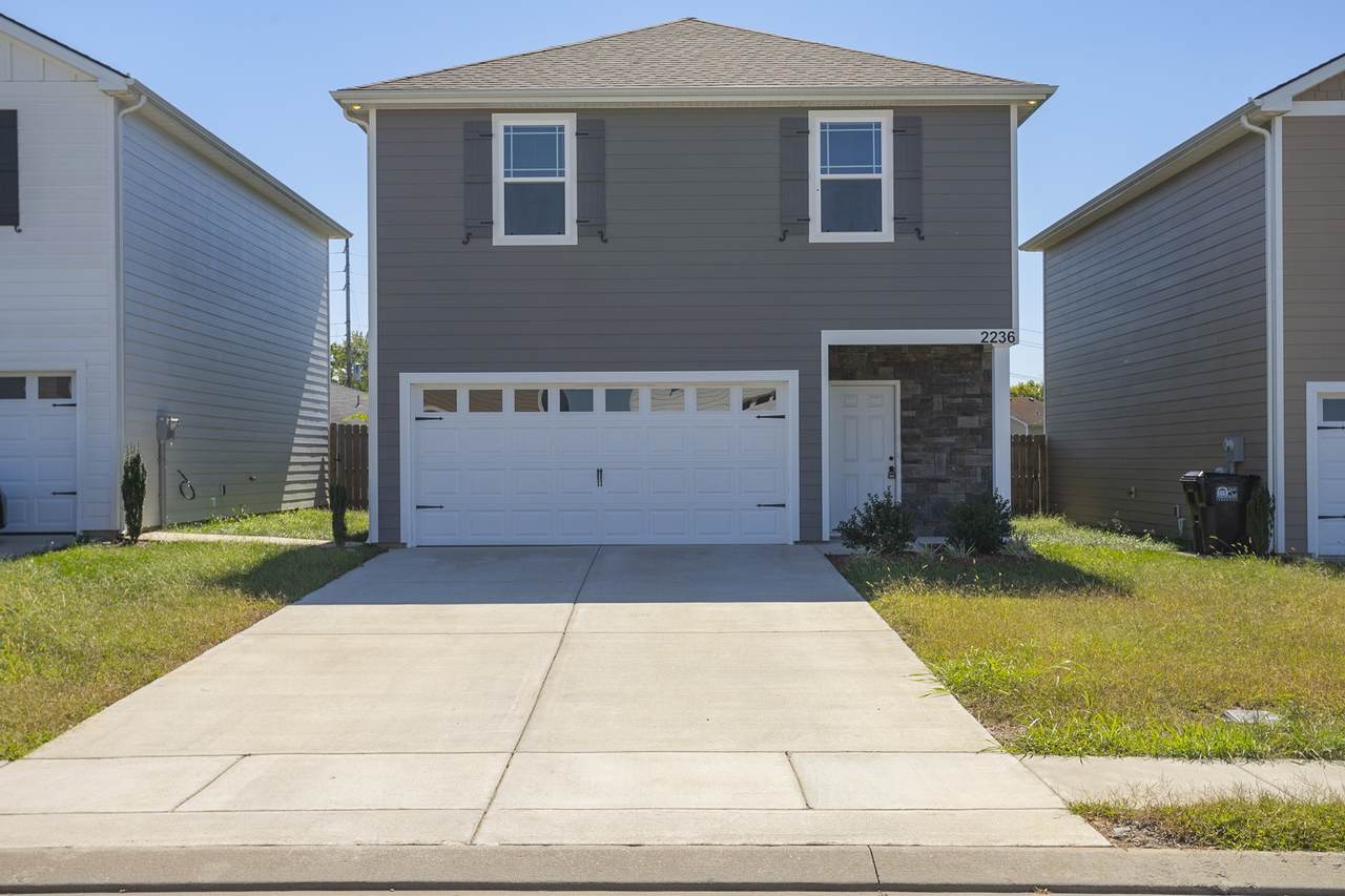 2236 Lismore Dr - Photo 1