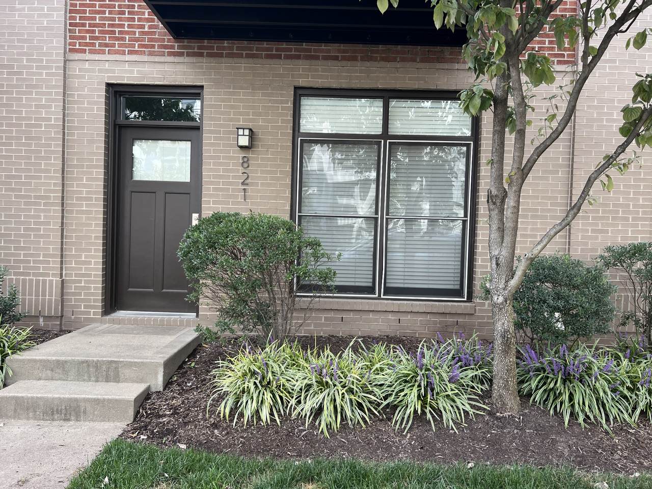 821 3rd Ave - Photo 1