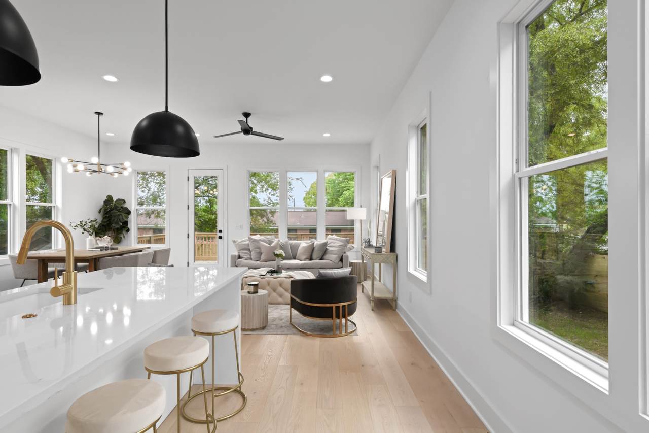 209 Rogers St - Photo 1