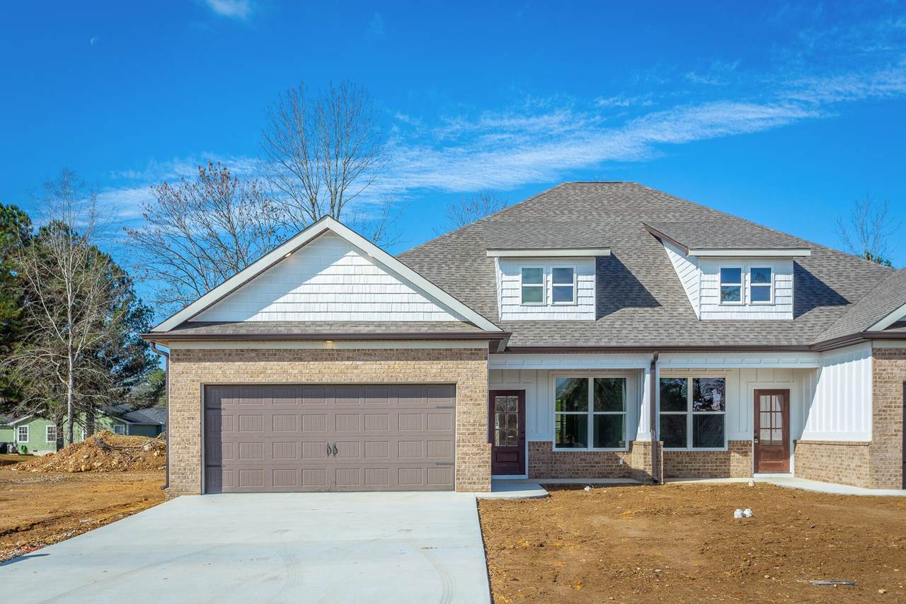 44 Arlington Dr - Photo 1