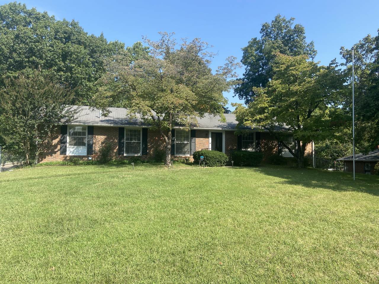 578 Chesterfield Dr - Photo 1