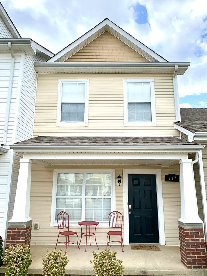 117 Alexander Blvd - Photo 1