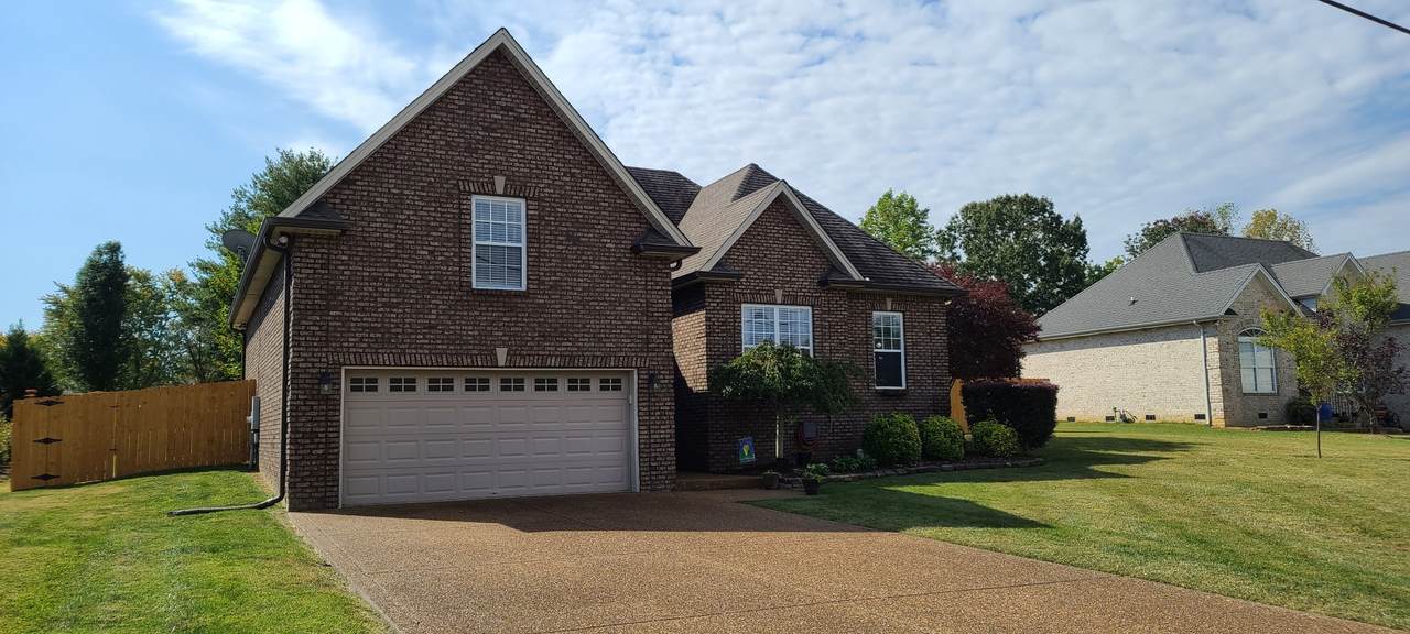 1020 Windsong Trl - Photo 1