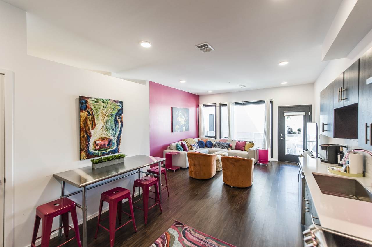 920 South St - Photo 1
