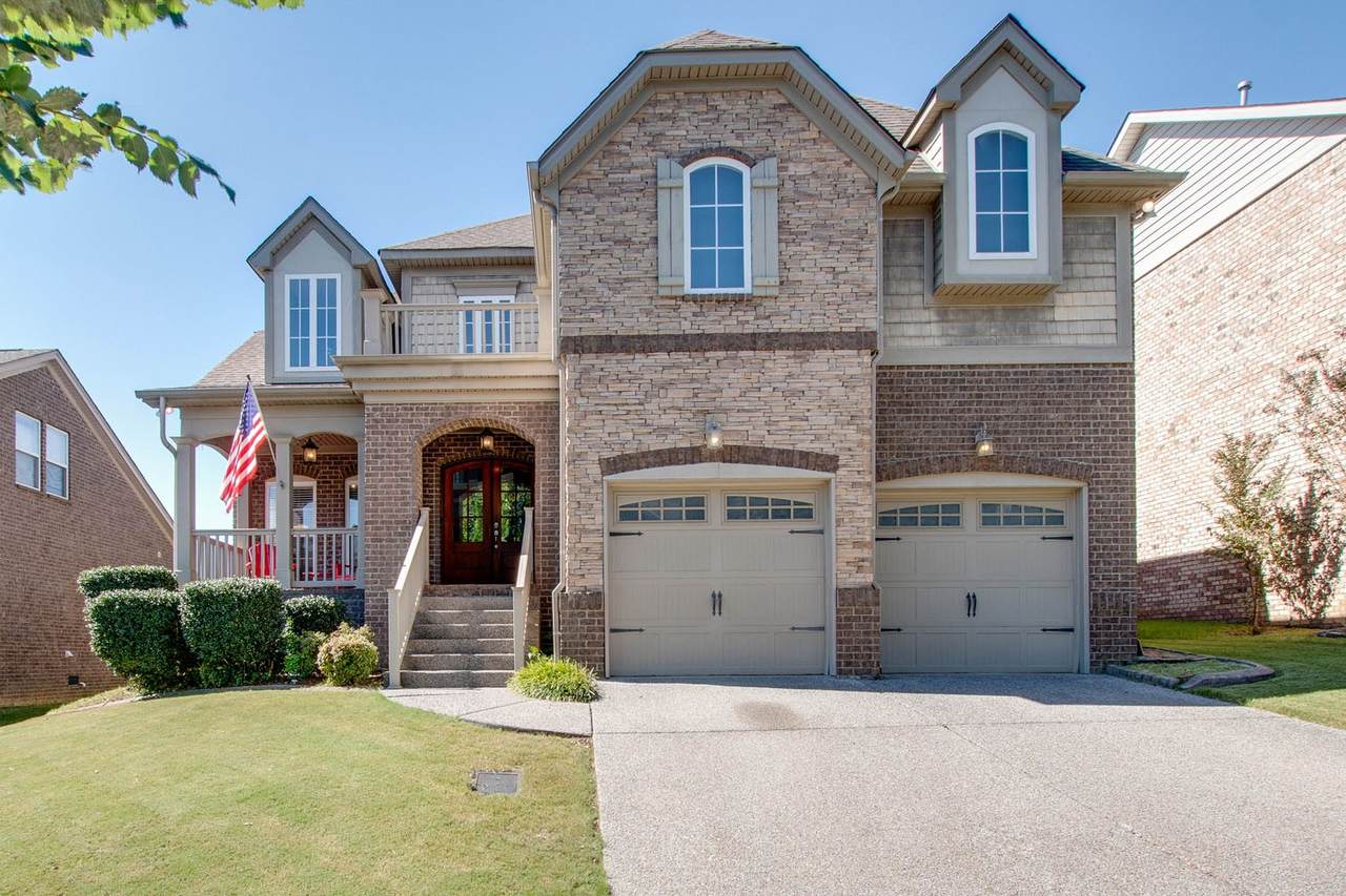 8916 Macauley Ln - Photo 1