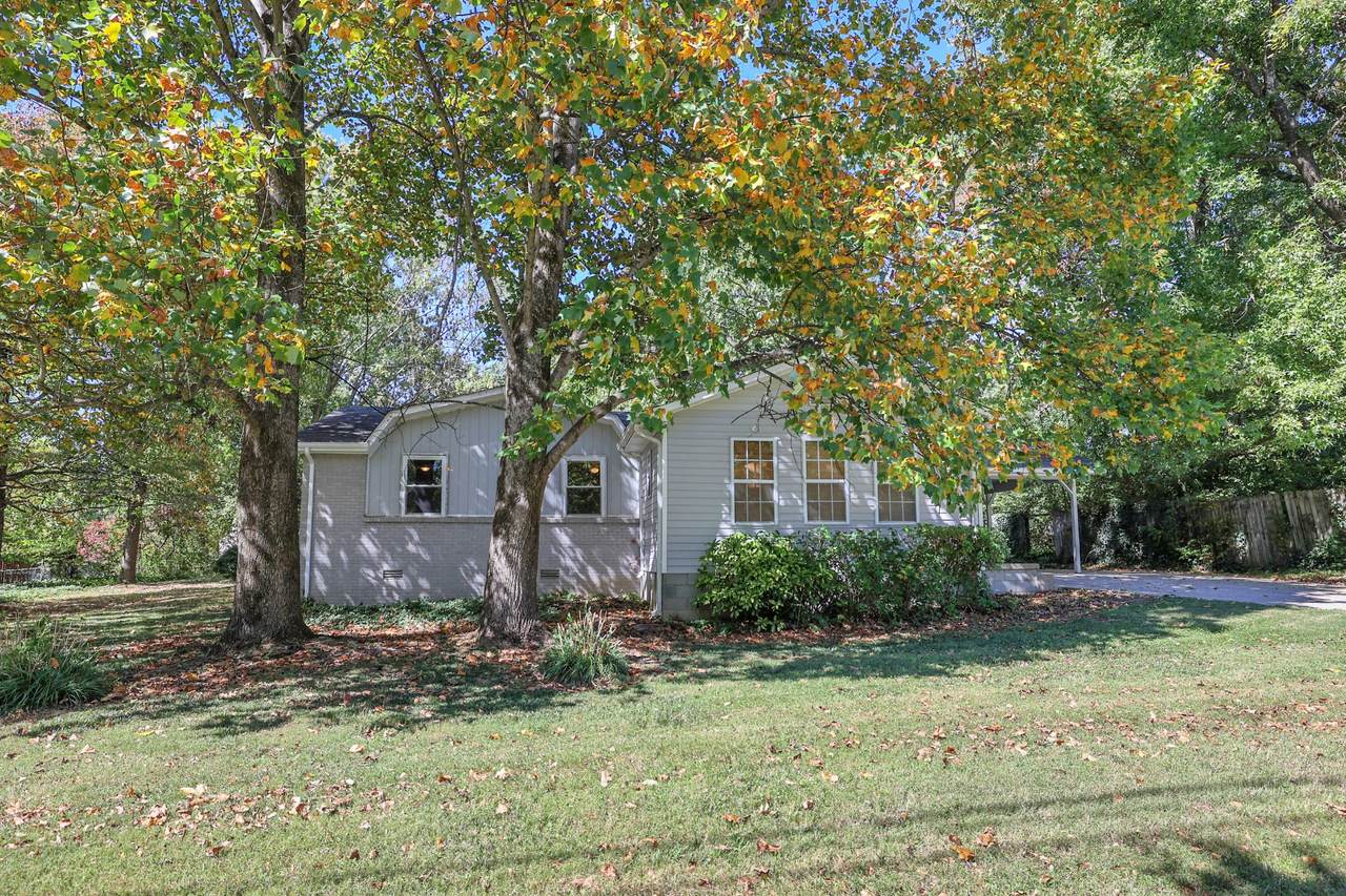 7108 White Oak Dr - Photo 1