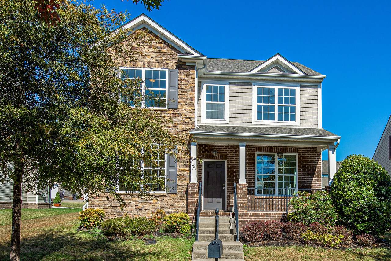 1018 Riverwood Village Blvd - Photo 1