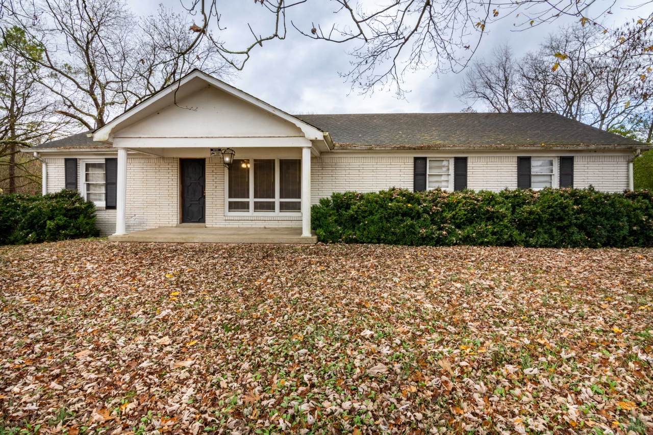 565 Dixon Springs Hwy - Photo 1