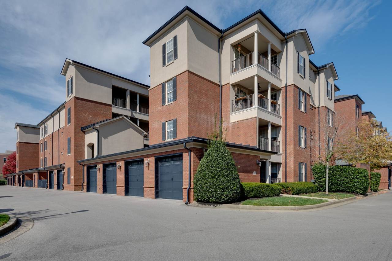 307 Seven Springs Way - Photo 1