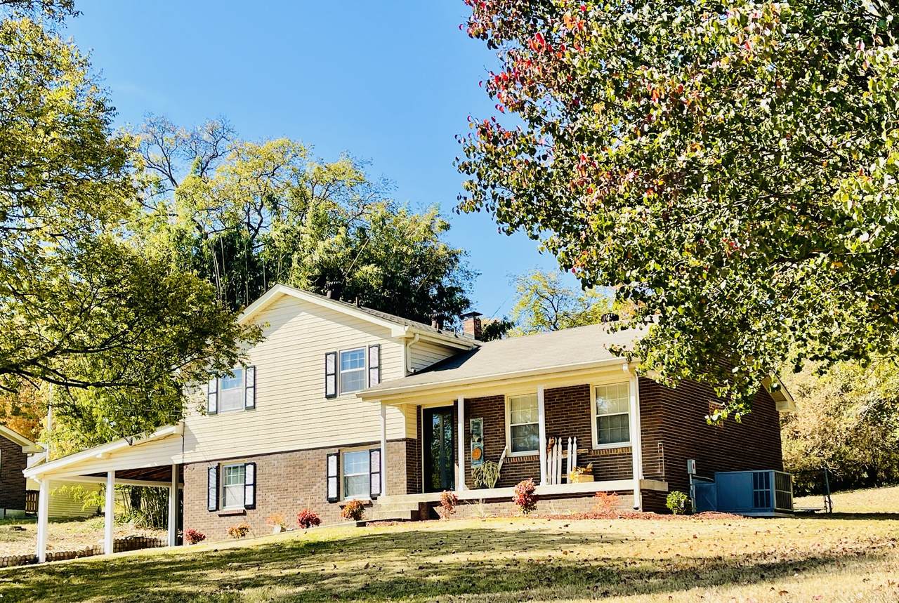 219 Riverwood Dr - Photo 1