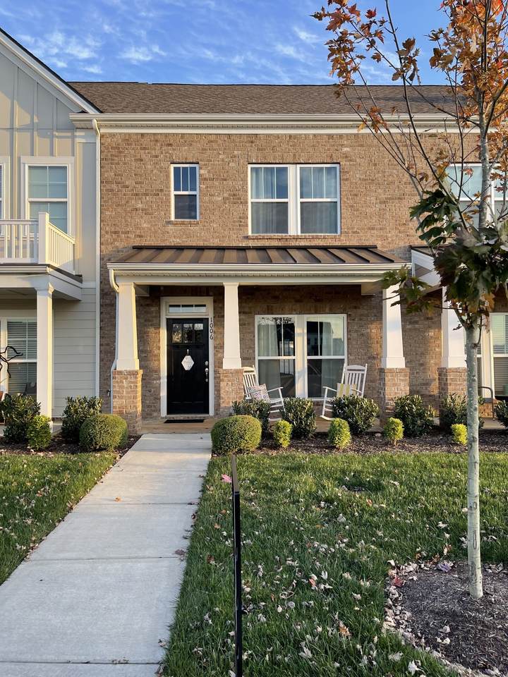 1006 Carraway Ln - Photo 1