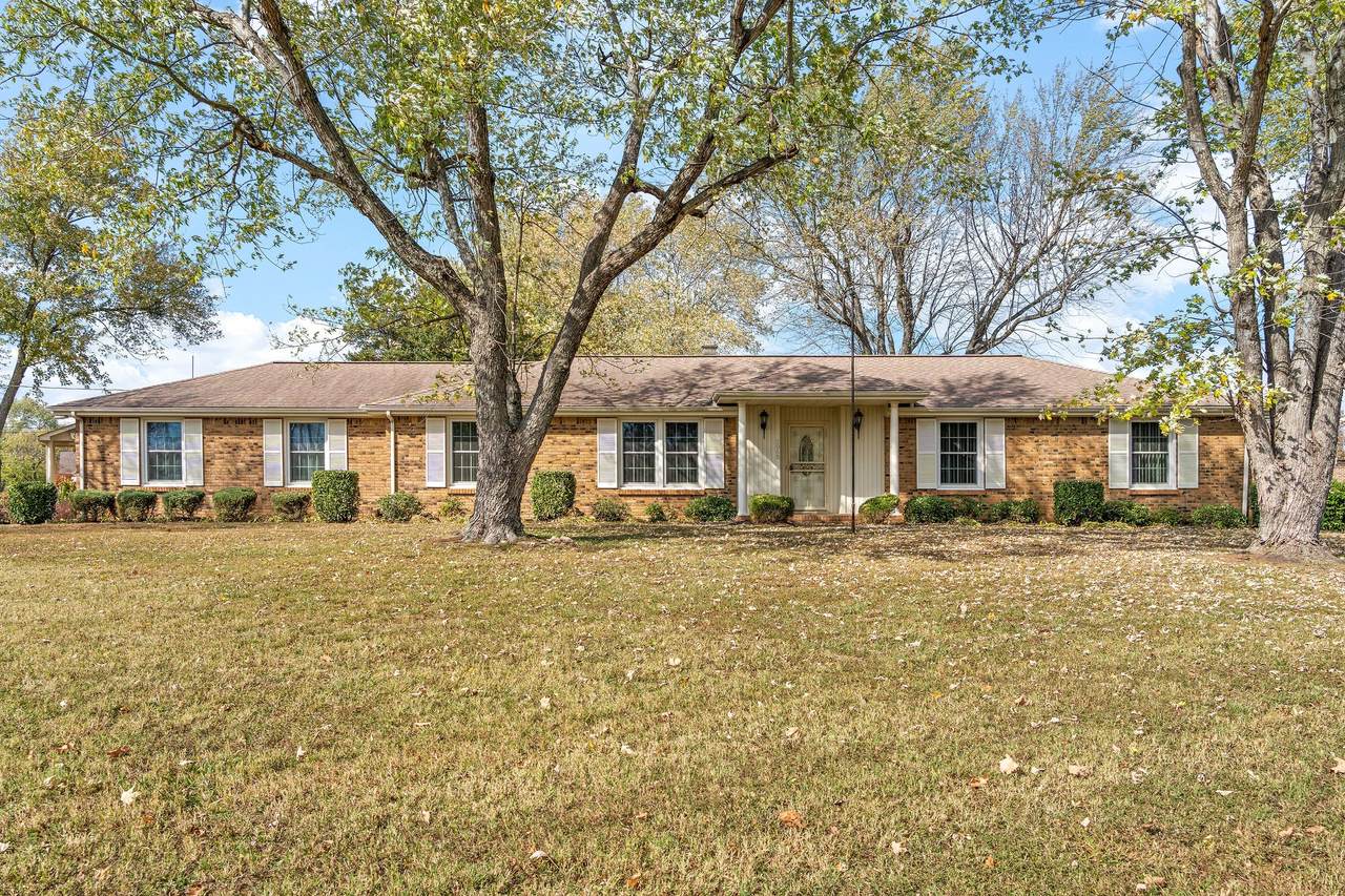 3065 Westchester Dr - Photo 1