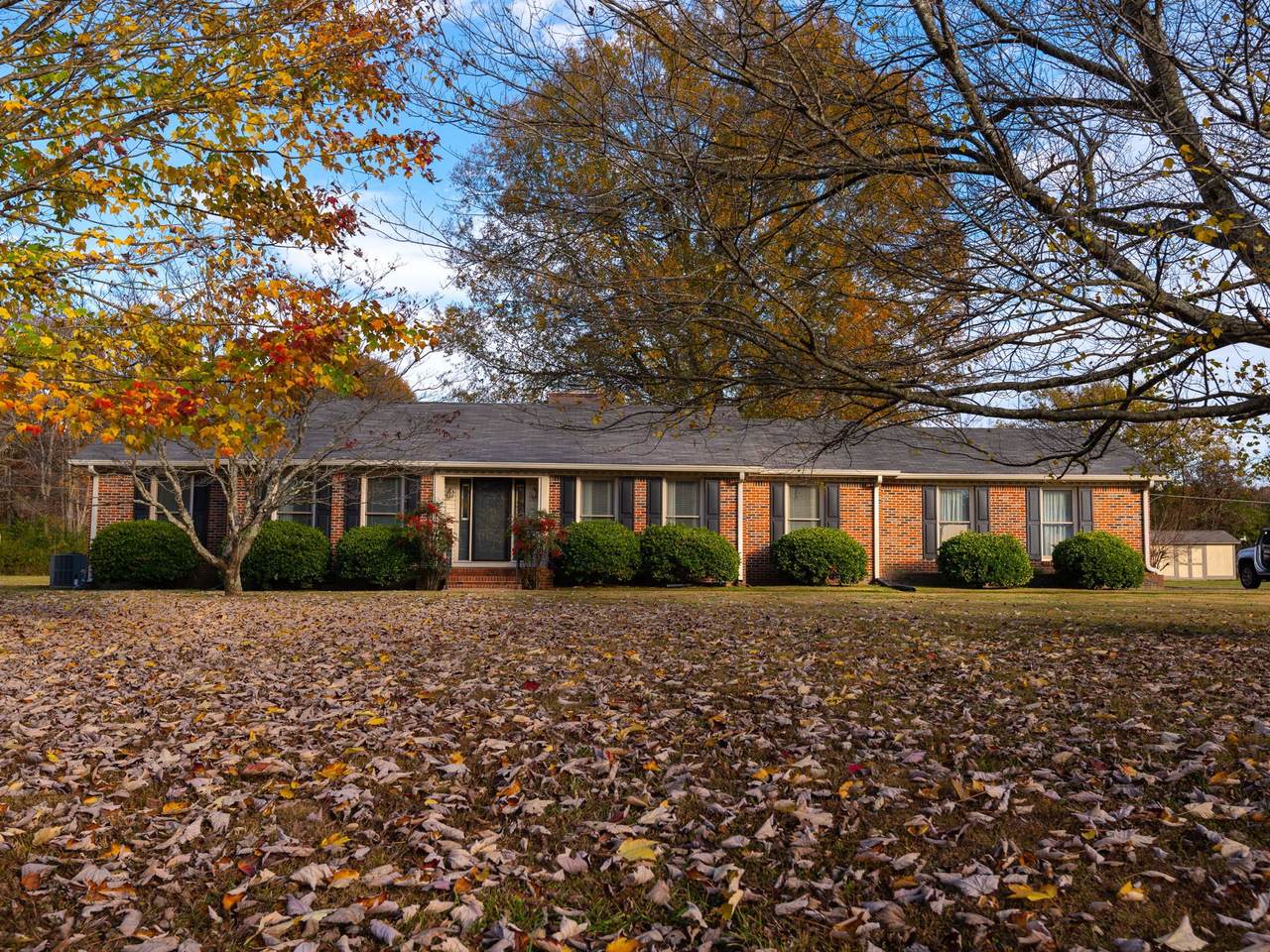 607 Twelve Oaks Road - Photo 1