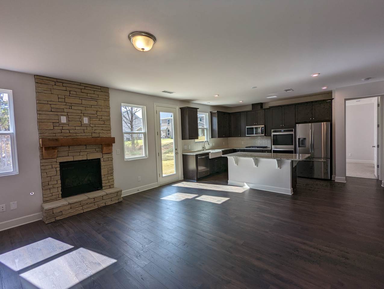 311 Sunderland Dr - Photo 1