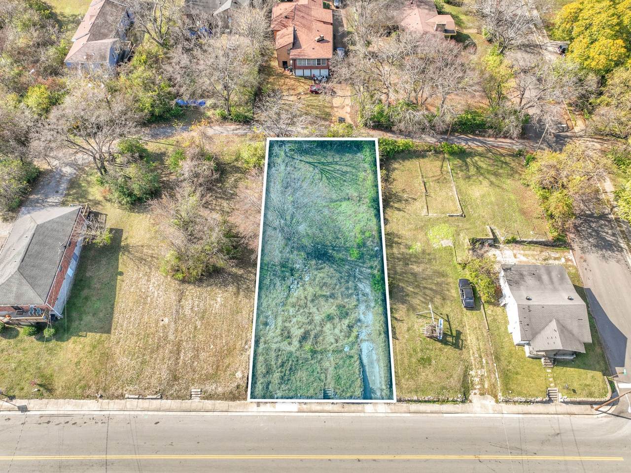 917 33rd Ave - Photo 1