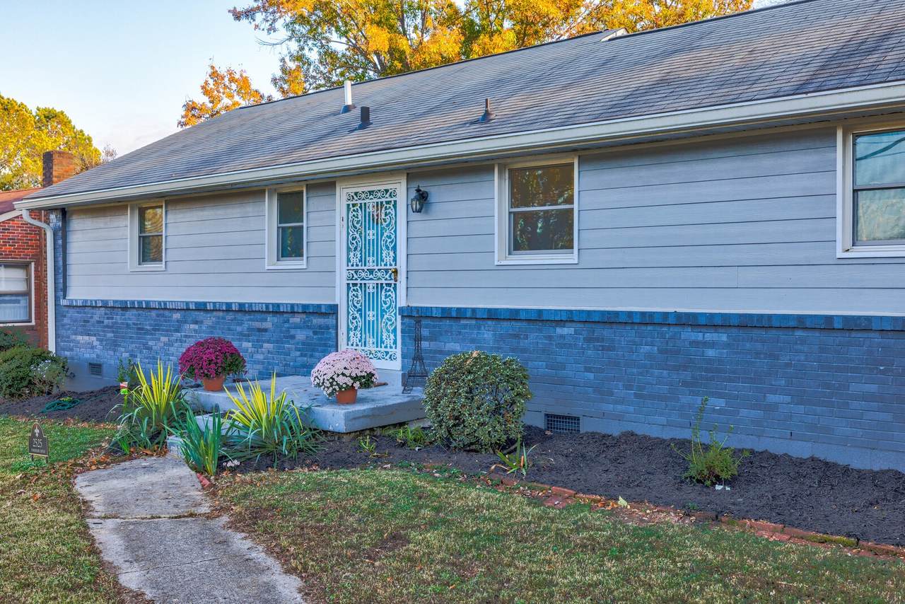 2525 Woodberry Dr - Photo 1