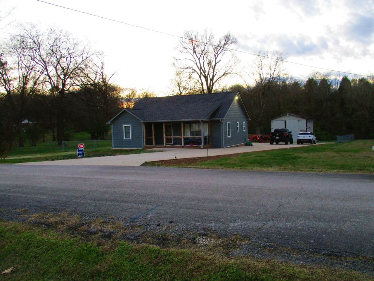 707 Royal Oaks Dr - Photo 1