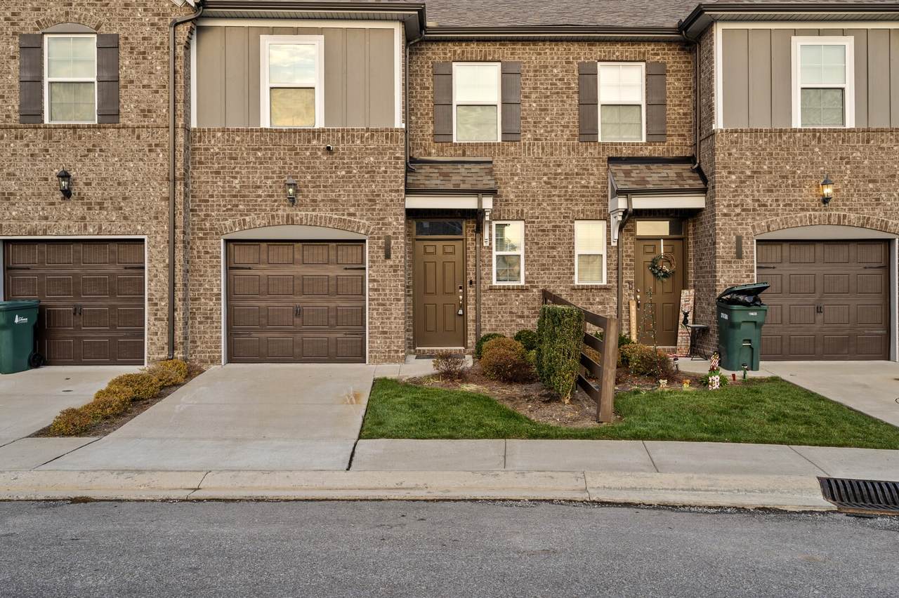 405 Wooden Shoe Way - Photo 1