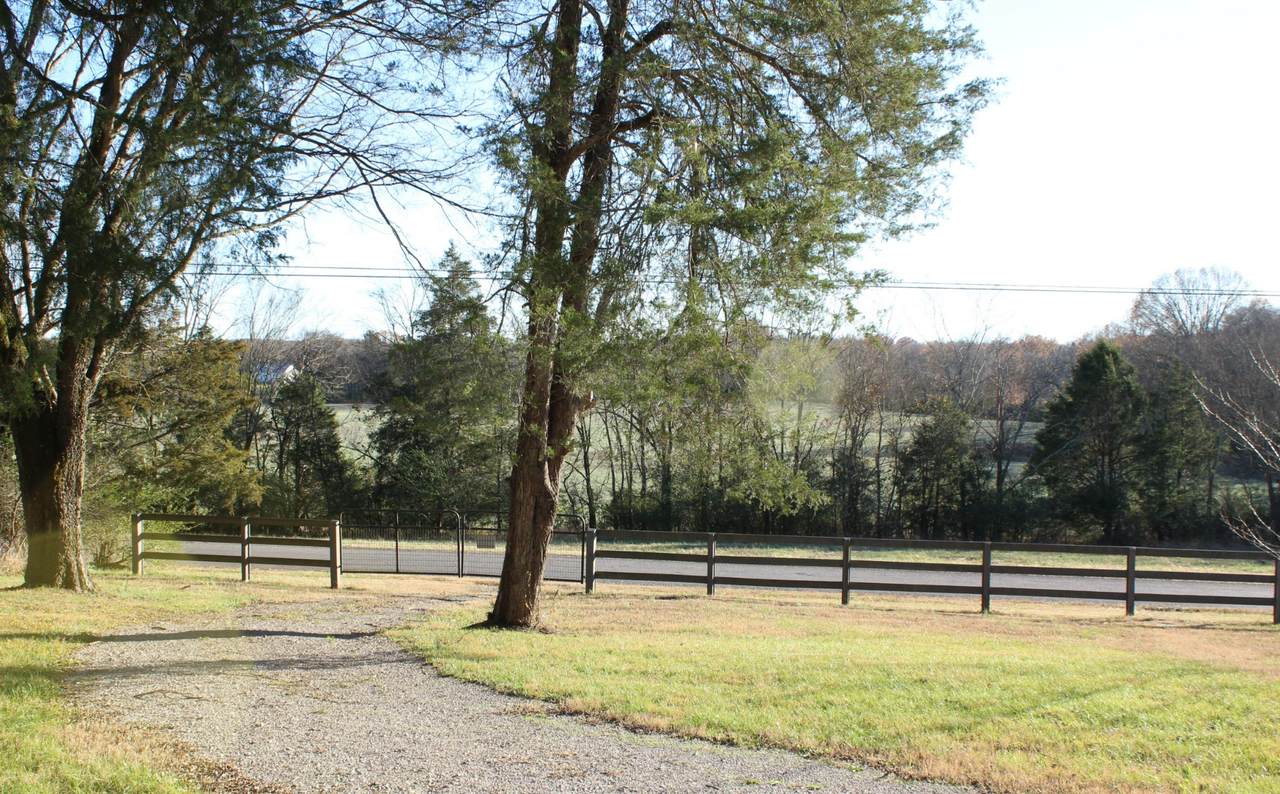 524 Hopkins Bridge Rd - Photo 1