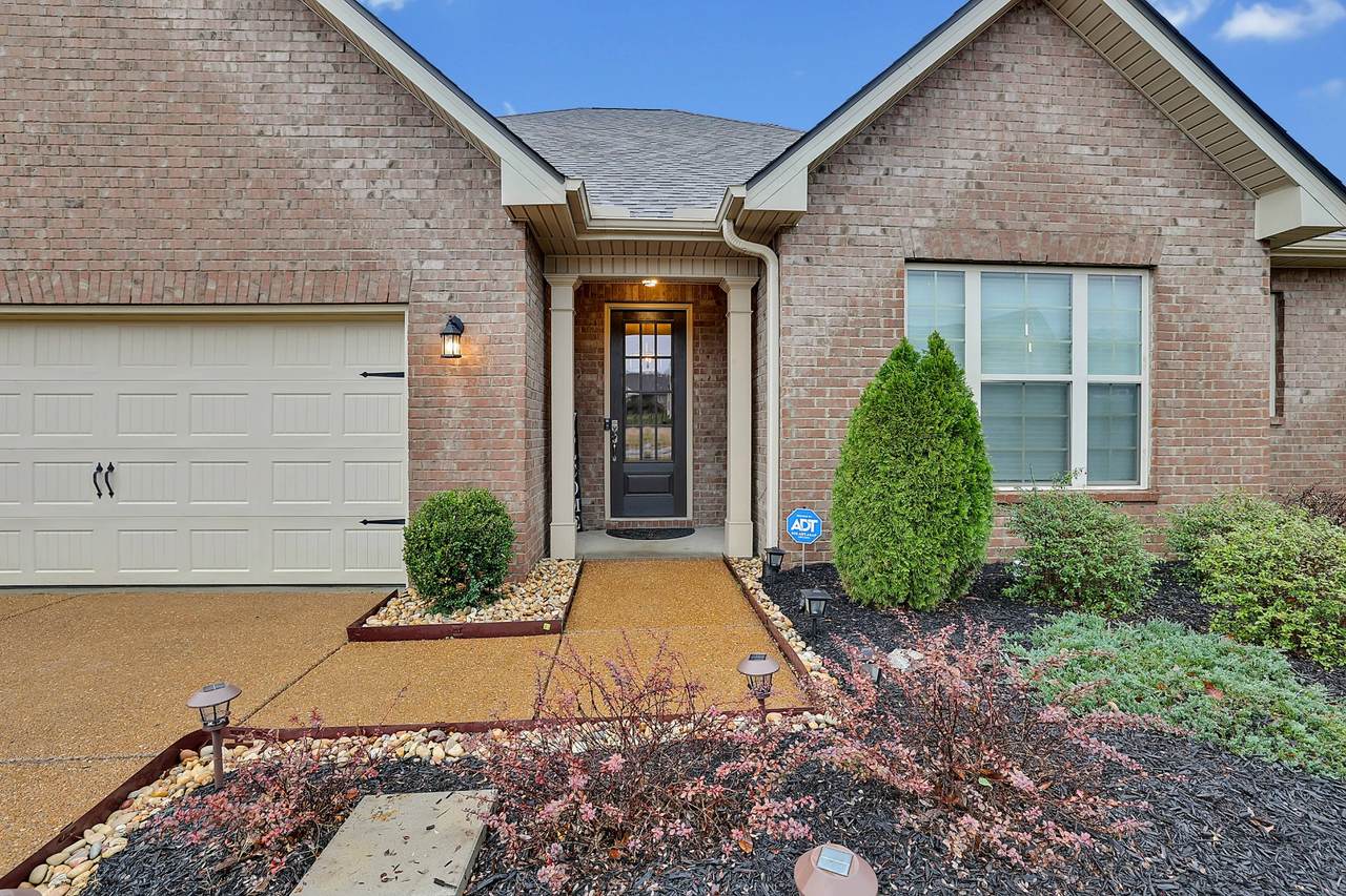 832 Manner Ln - Photo 1