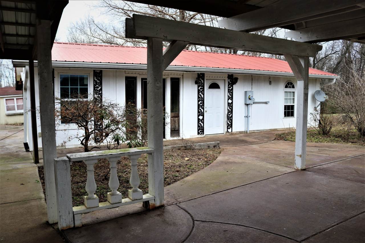 611 Alex Dr - Photo 1