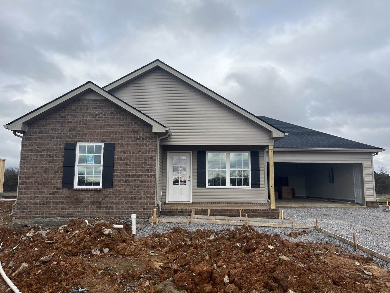 208 Meadowbrook Dr - Photo 1