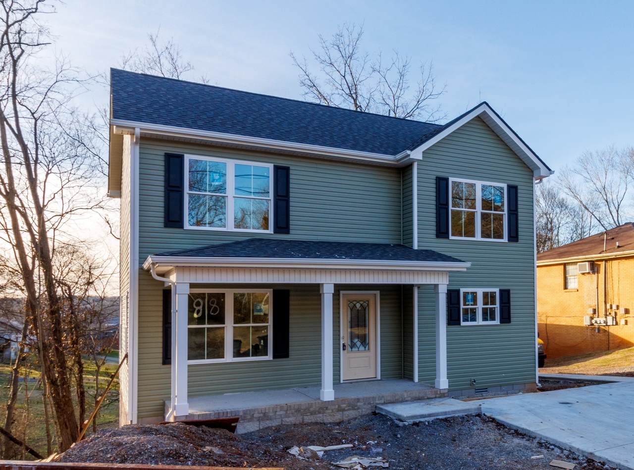 818 Bradley St - Photo 1