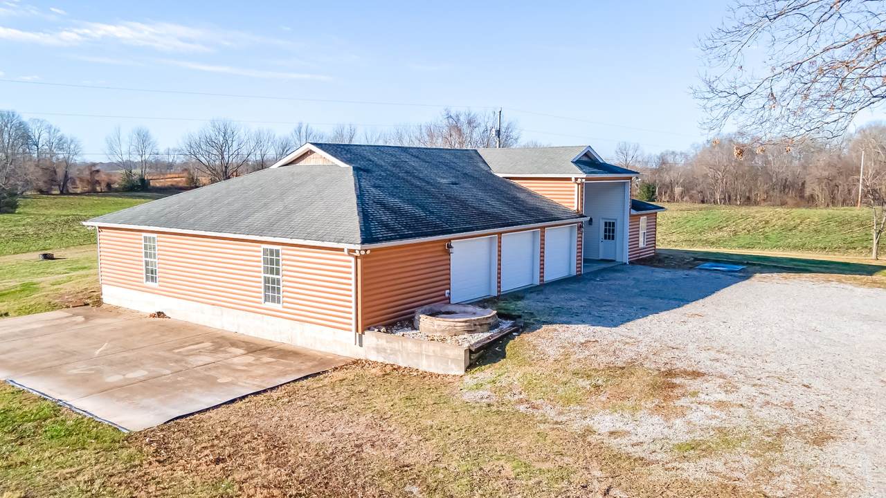 6026 Buzzard Creek Rd - Photo 1