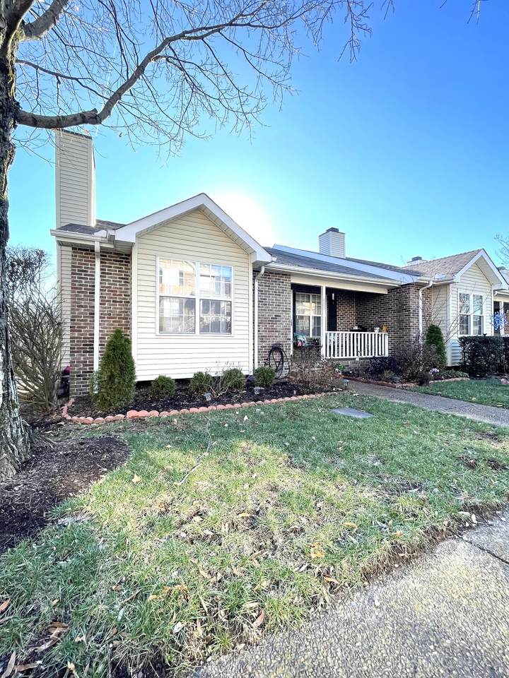131 Pepper Ridge Cir - Photo 1