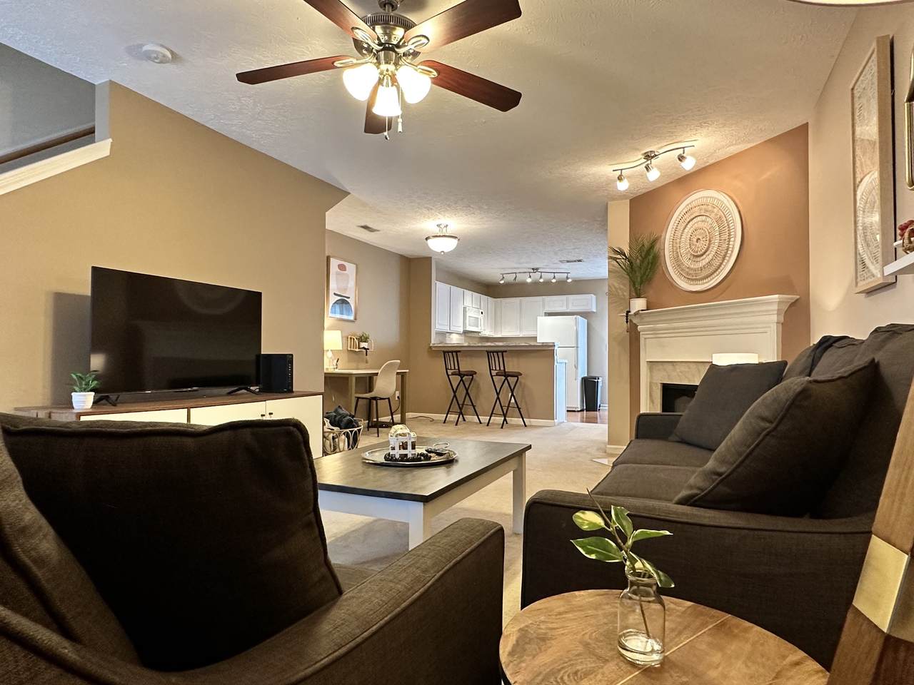 628 Flintlock Ct - Photo 1