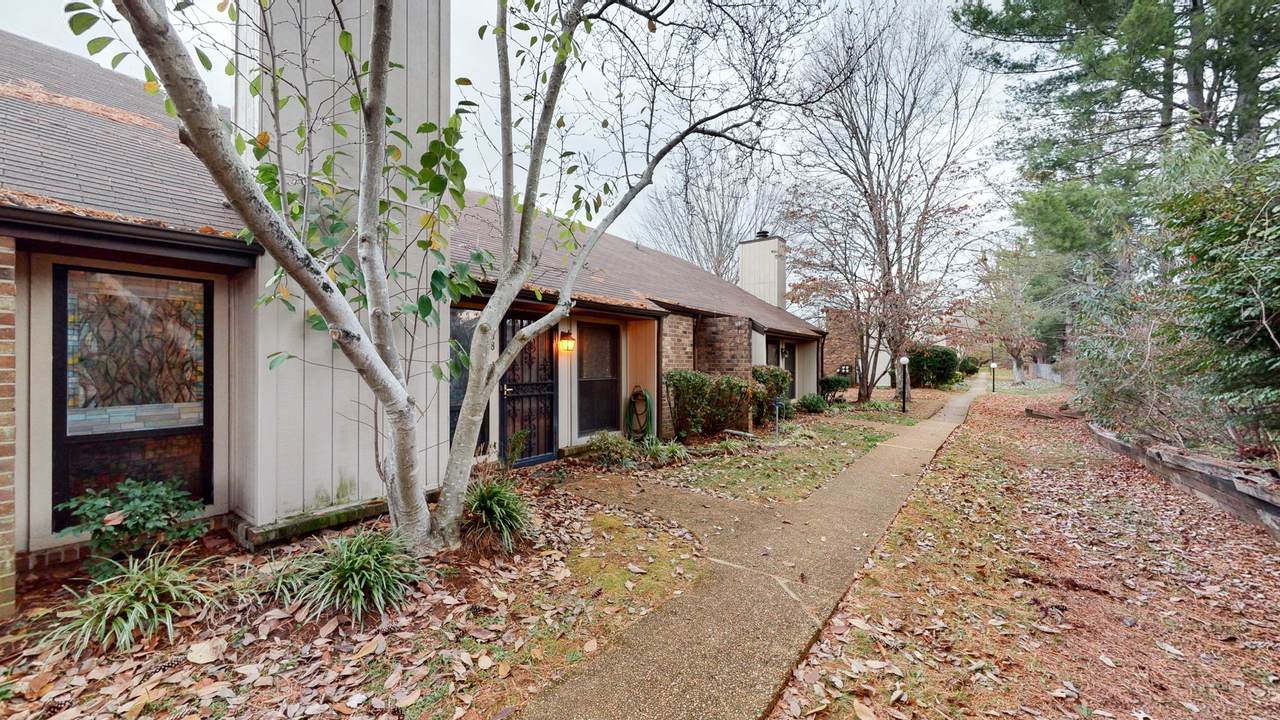 738 Blue Brick Pl - Photo 1