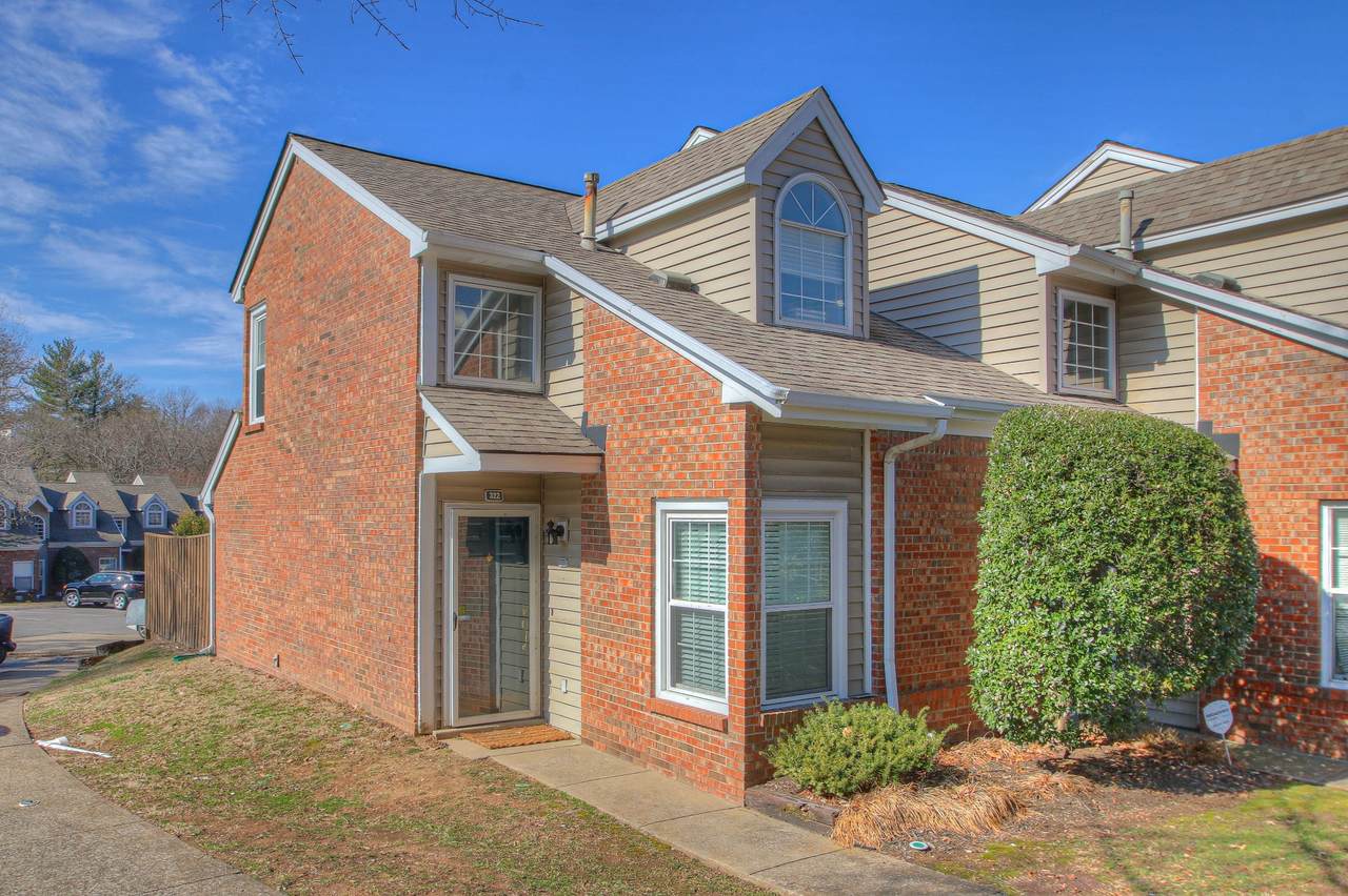 322 Yorkshire Cir - Photo 1