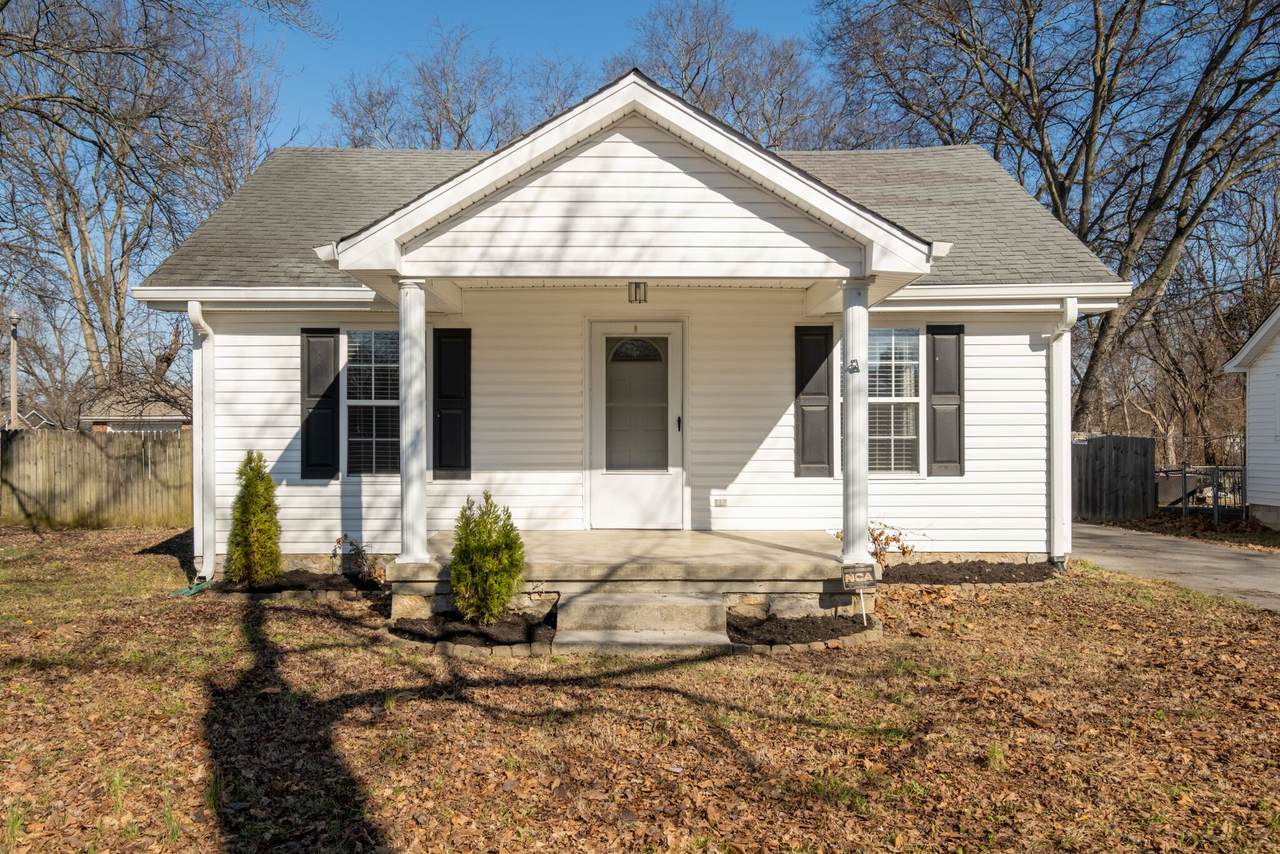 919 W Spring St - Photo 1