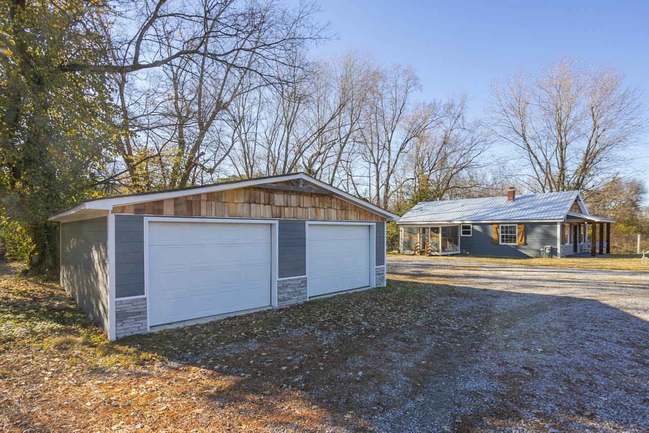 2828 Old Greenbrier Pike - Photo 1