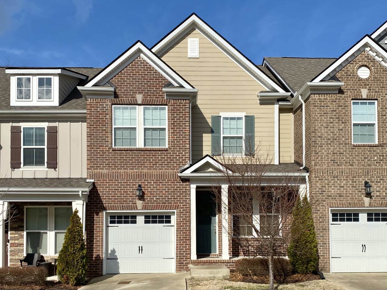 1047 Livingstone Ln - Photo 1