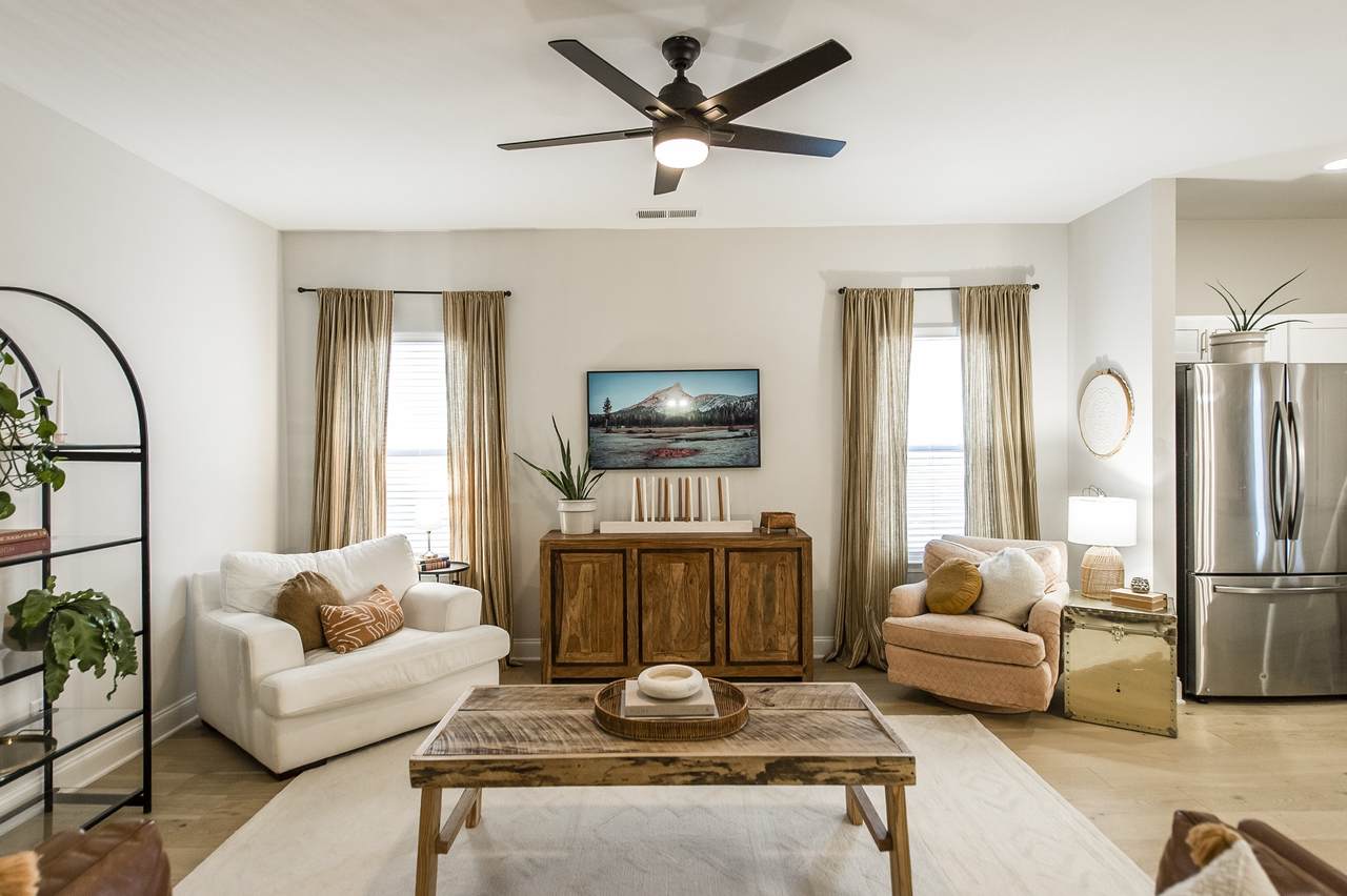 1192 Westgate Dr - Photo 1