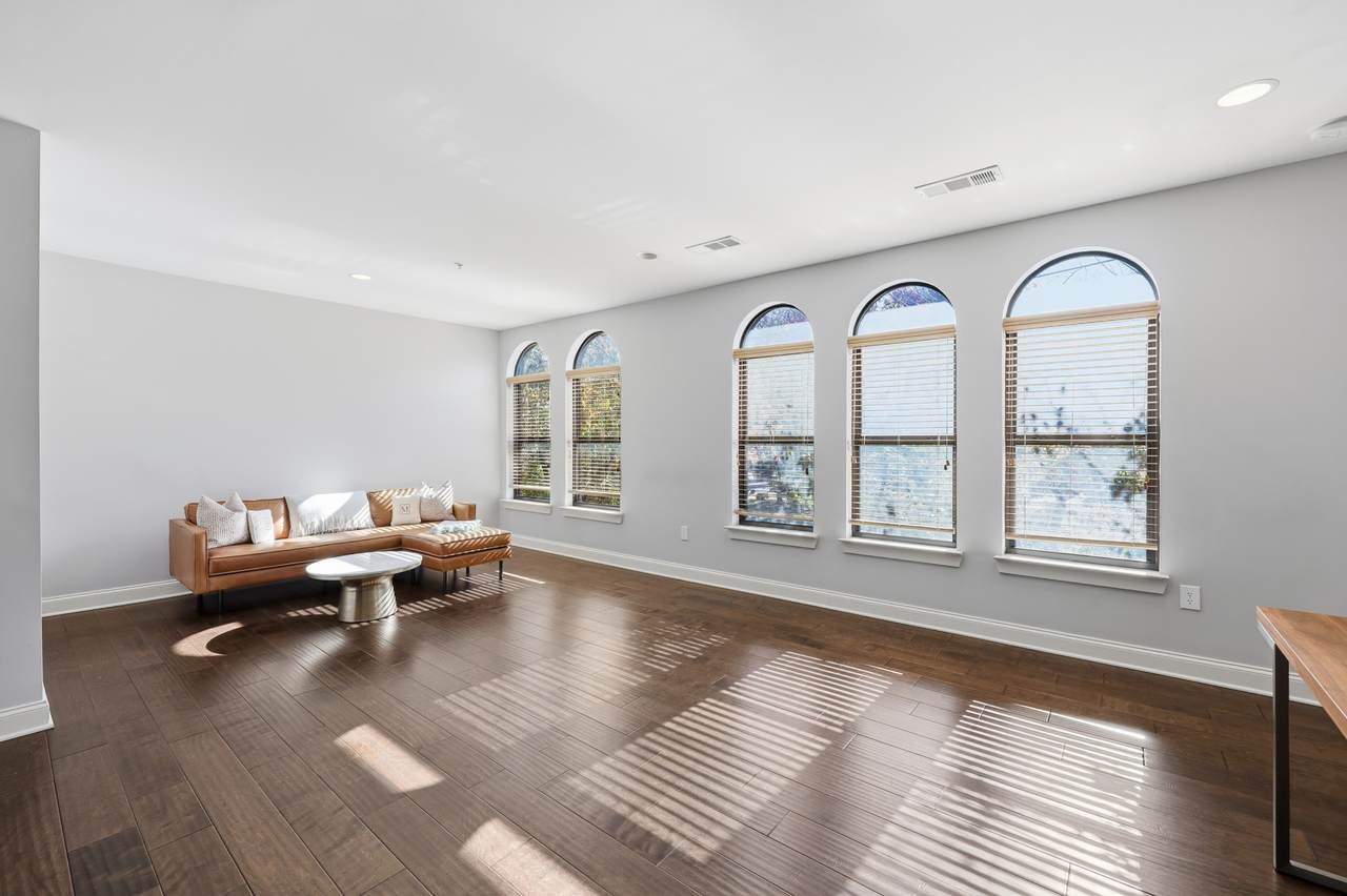 702 Wedgewood Park - Photo 1