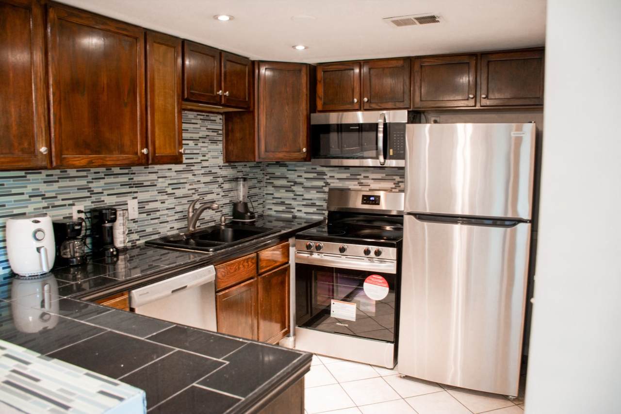 701 Ashlawn Pl - Photo 1