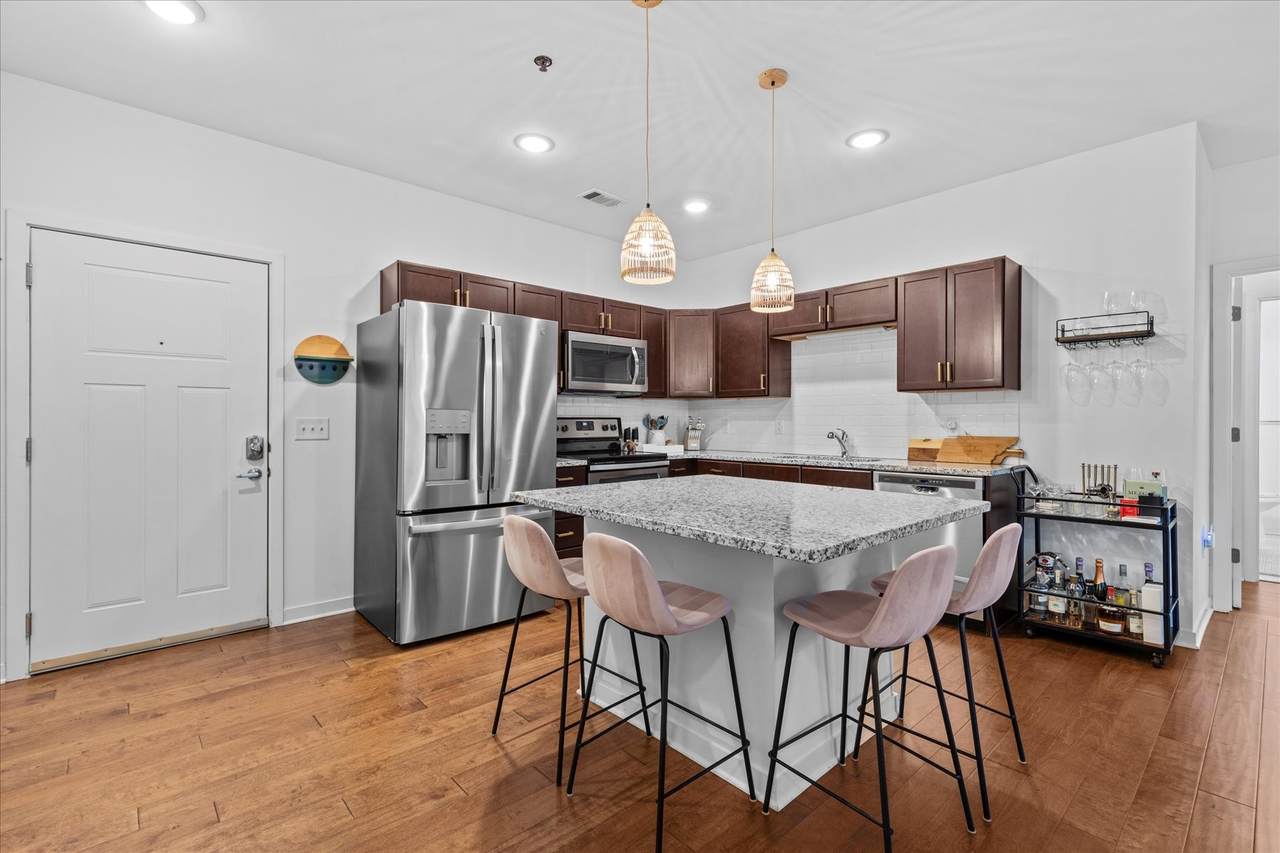 1122 Litton Ave - Photo 1