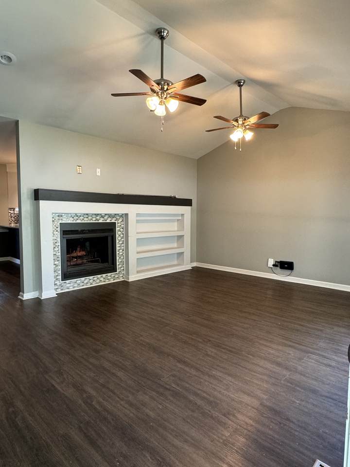 https://bt-photos.global.ssl.fastly.net/nashville/1280_boomver_2_RTC2662512-1.jpg
