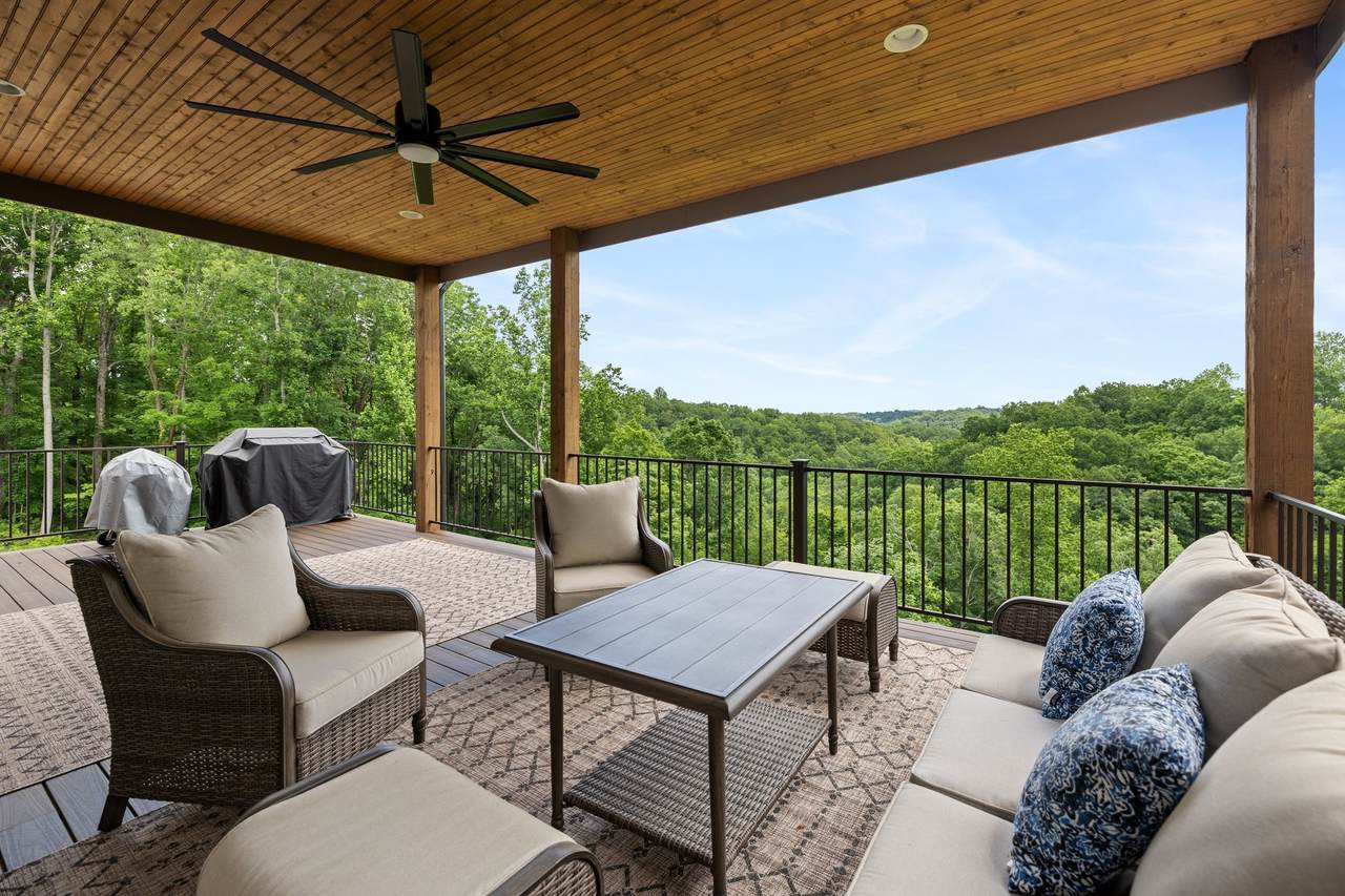 1049 Paiute Trl - Photo 1