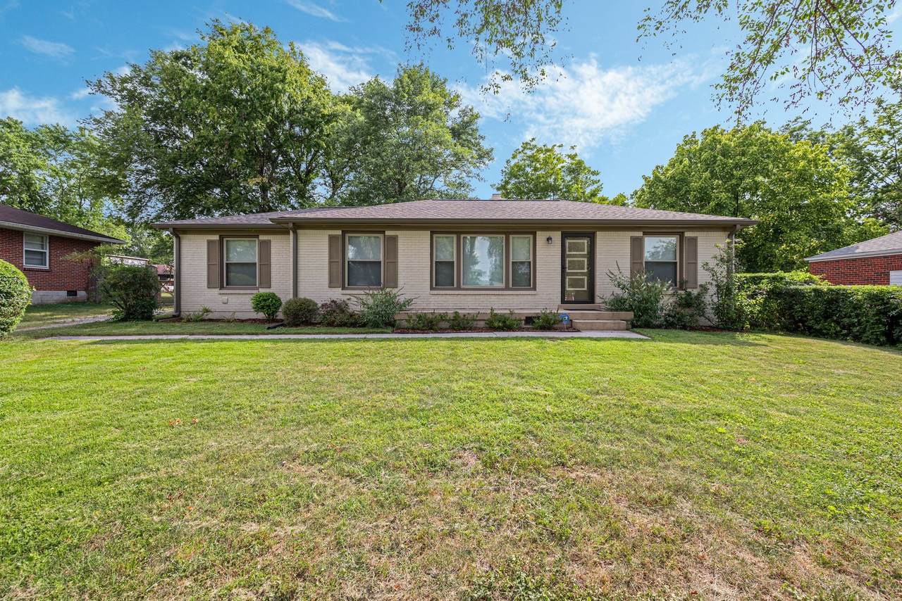 218 Amherst Dr - Photo 1