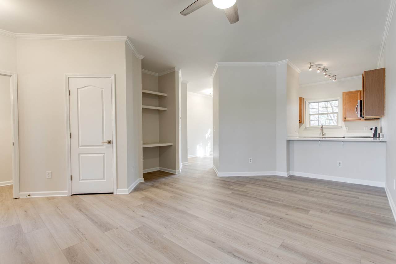 410 Cashmere Dr - Photo 1