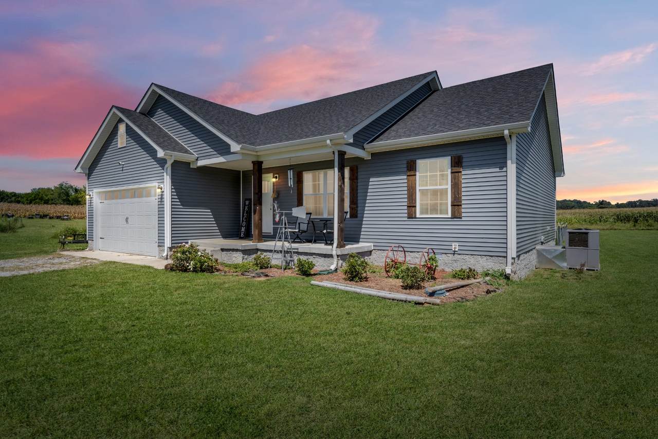574 Stratton Rd - Photo 1