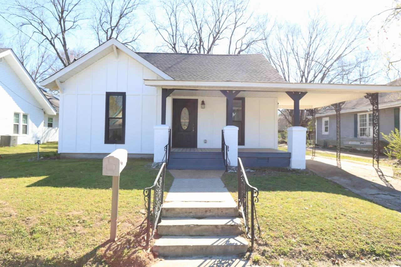 906 N 17th Ave - Photo 1