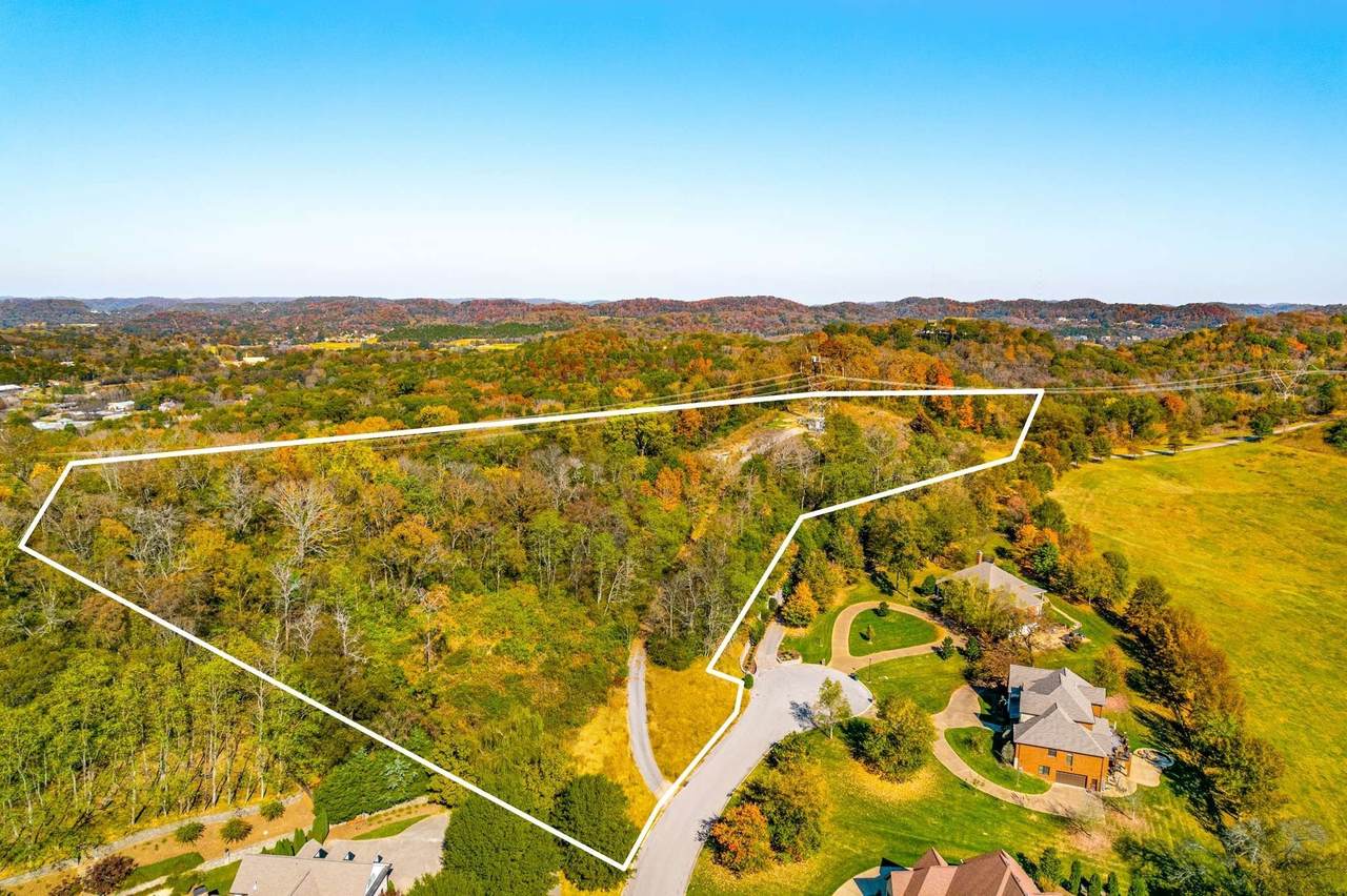 402 Lake Valley Dr - Photo 1